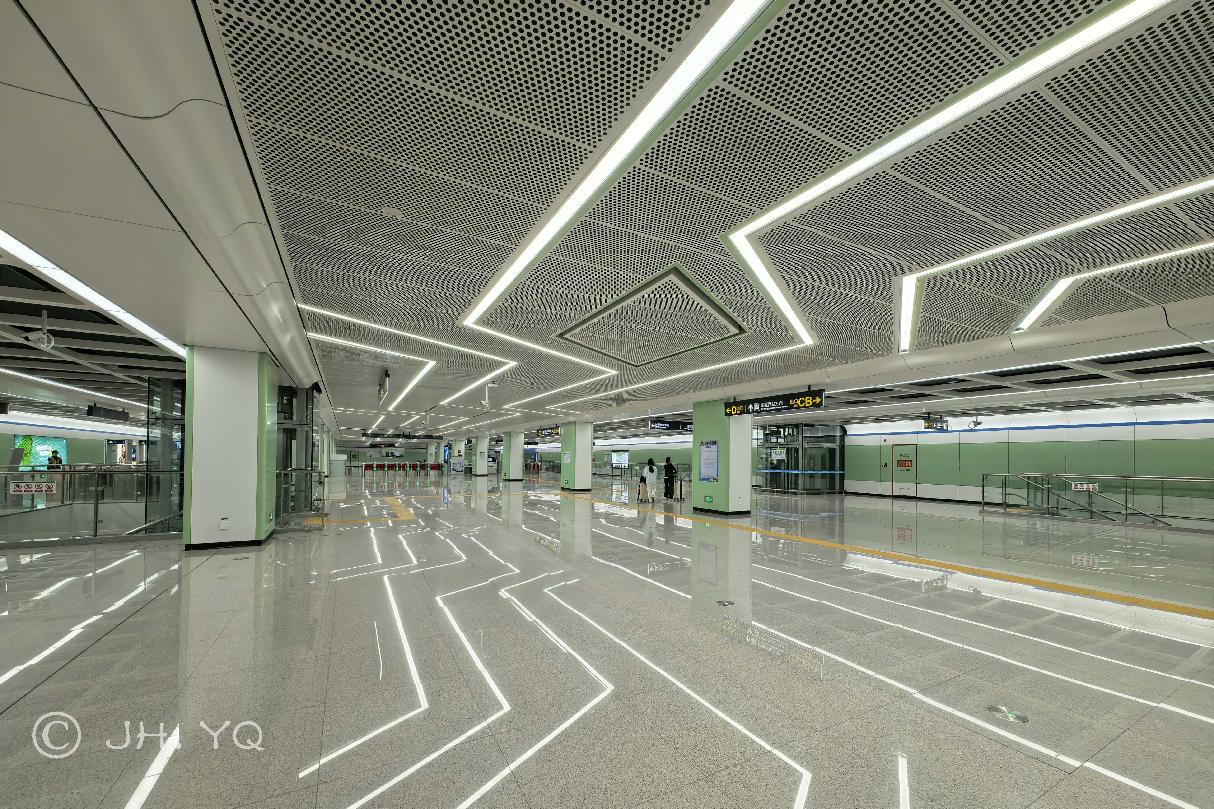 File:20251201 黄江站厅3 jhyq.jpg